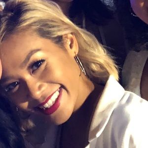 Meet your Posher, Christine